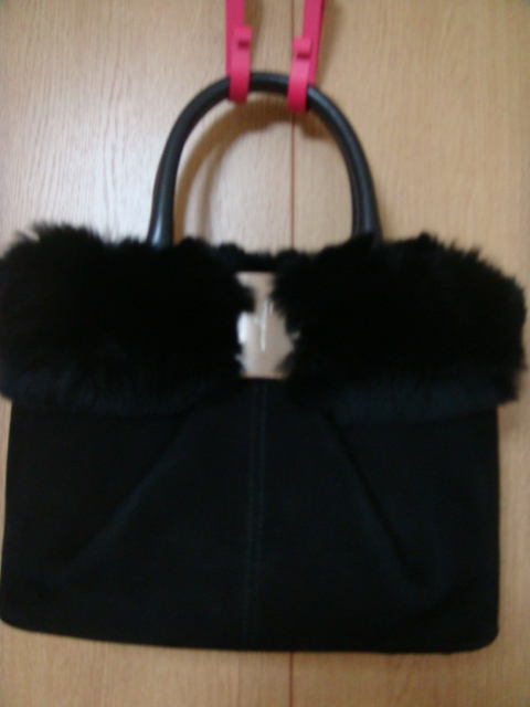 Salvatore フェラガモ ヴァラ スウェード＆ラビットファー ブラック