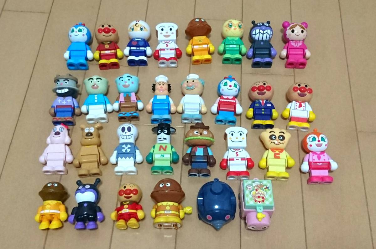 アンパンマン☆ブロックラボスイング☆ドールセット☆ガチャ☆どんぶりまんトリオ・ジャムおじさん・バタコさん・ポッポちゃん等多数
