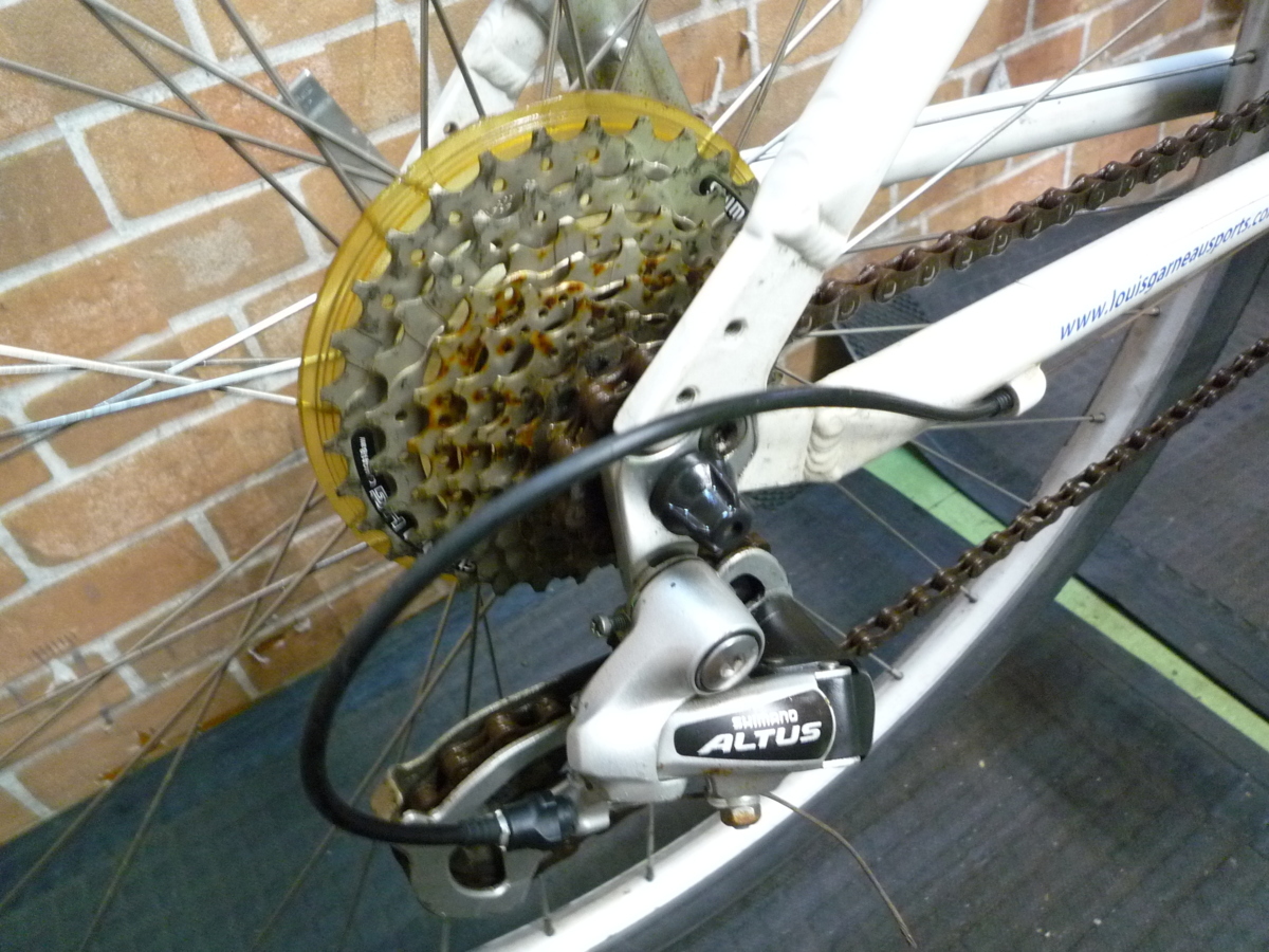 LOUIS ○ クロスバイク LOUIS GARNEAU TR1 Fサス 3×8 24段変速 700