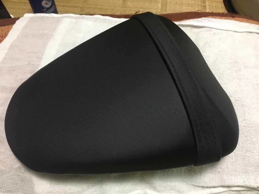 GSX-S1000/F 純正タンデムシート 美品