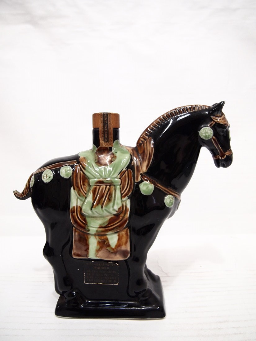干支ボトル サントリー ローヤル 午歳 2026年 ROYAL 600ml 馬年