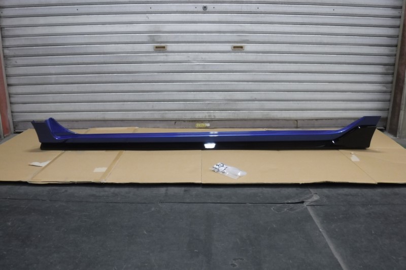 【新車外し　美品】　シビック　FK7　左サイドステップ　71850-TGG-A500-51 (K5572)