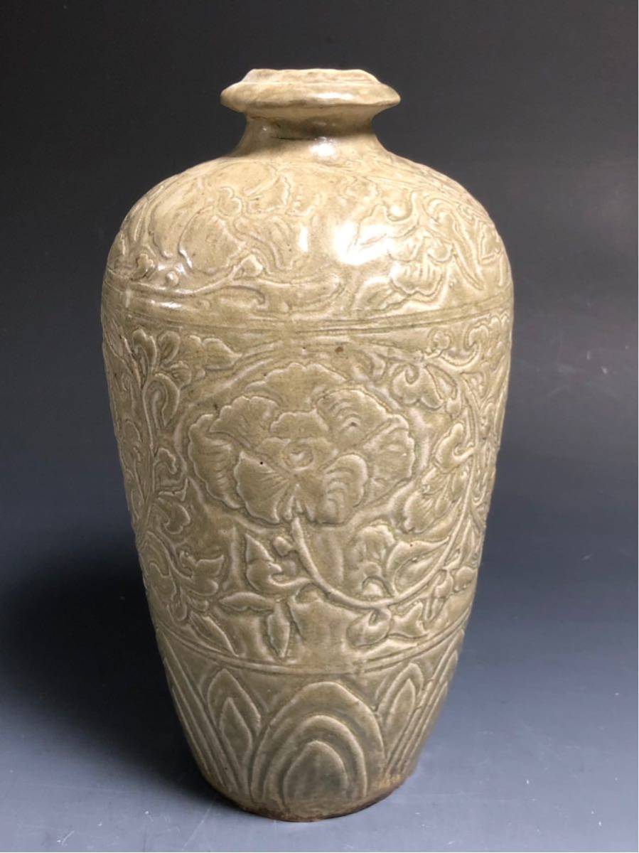 文化遺産オンライン 龍泉窯 | 青磁牡丹唐草文瓶 - 青磁刻花牡丹唐草文