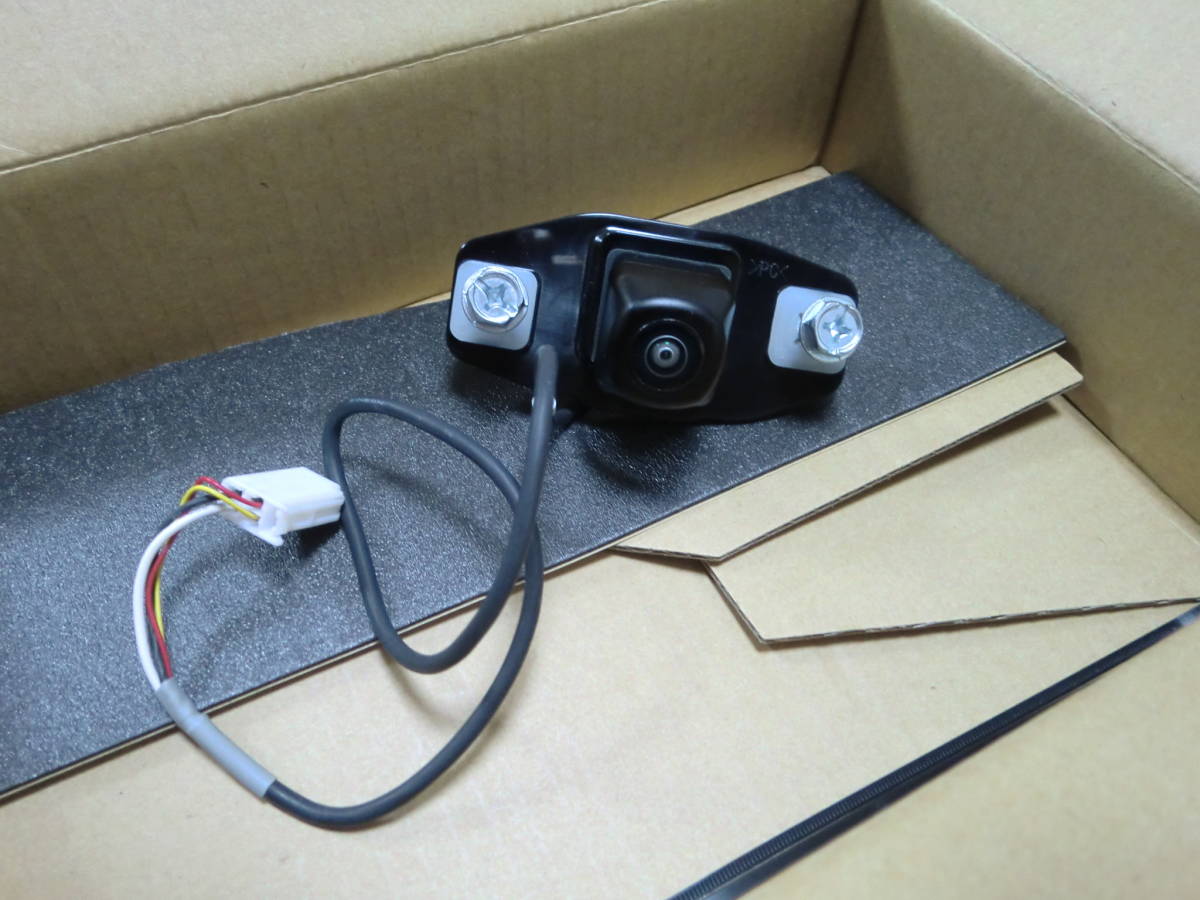 トヨタ 新品未使用 バックガイドモニター ZRR70 08634-28042 アップガレージ M12251トヨタ純正バックカメラマルチ08634-28210ヴォクシー・ノア・エスクアイヤ80/85中古美品