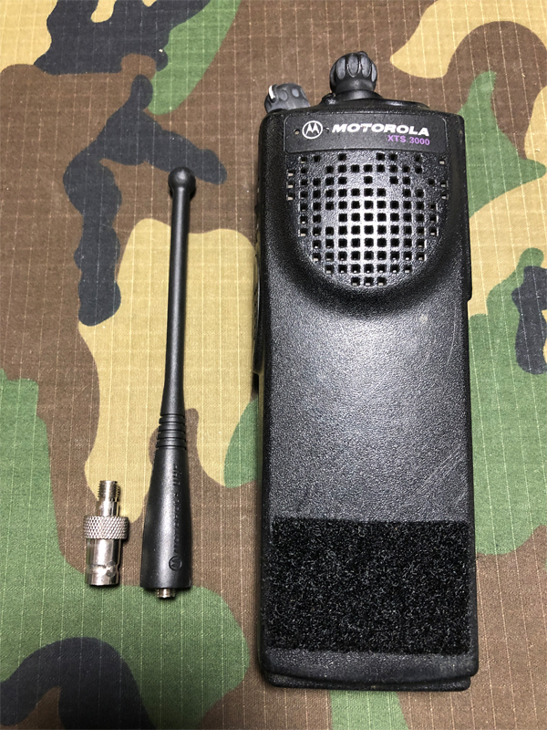XTS3000 Motorola モトローラ 無線機 MOTOROLA UHF XTS PTT付き Radio