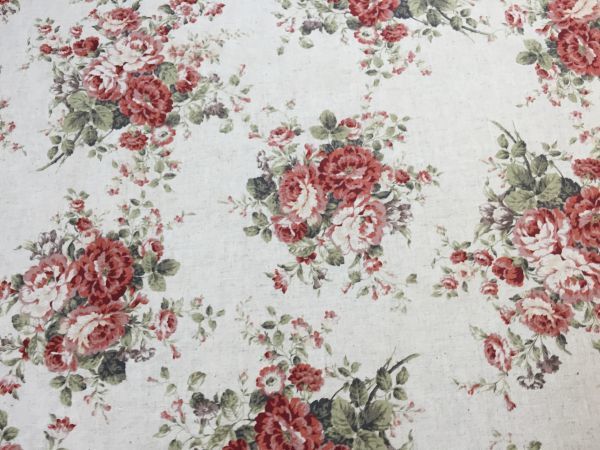 布世界MD150★　２ｍ　アンティークレトロフラワー　赤　綿麻キャンバス　手芸　生地_2