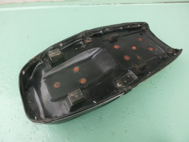 GT380 純正シート 初期型 GT380 初期型 スズキ純正 シート ASSY 当時物 【公式通販】