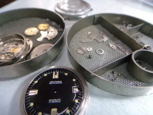 OH済! 1970'S WALTHAM ダイバーズ ウォッチ ブラックミラーダイアル
