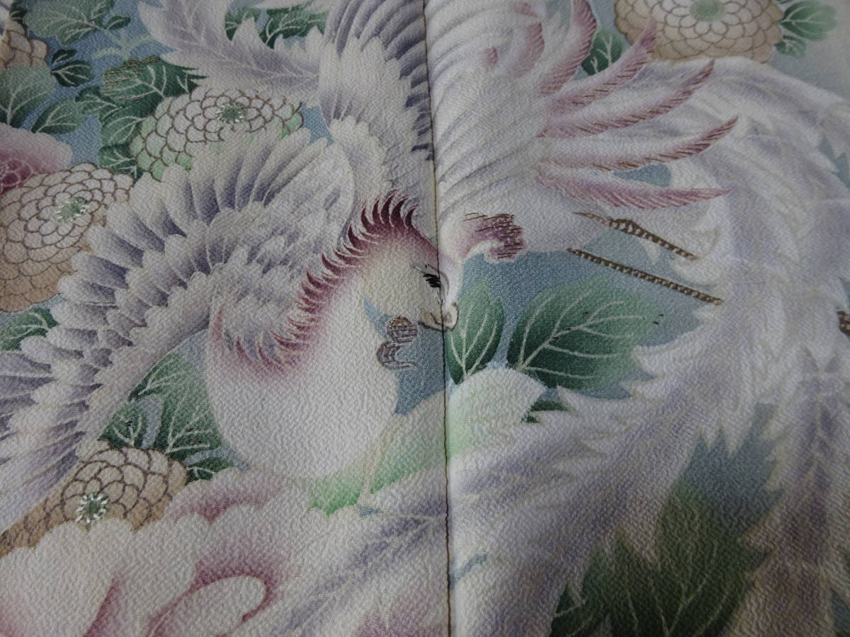 古布/金紗縮緬/鳳凰柄の白いアンティーク付け下げ（正絹）袷 素材用に 