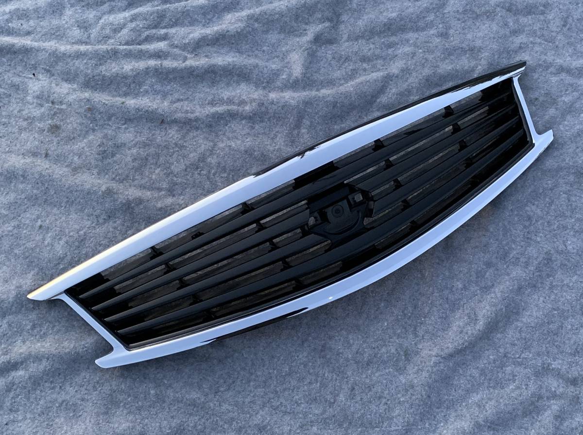 日産スカイラインV36純正フロントグリル スカイラインV36クーペ