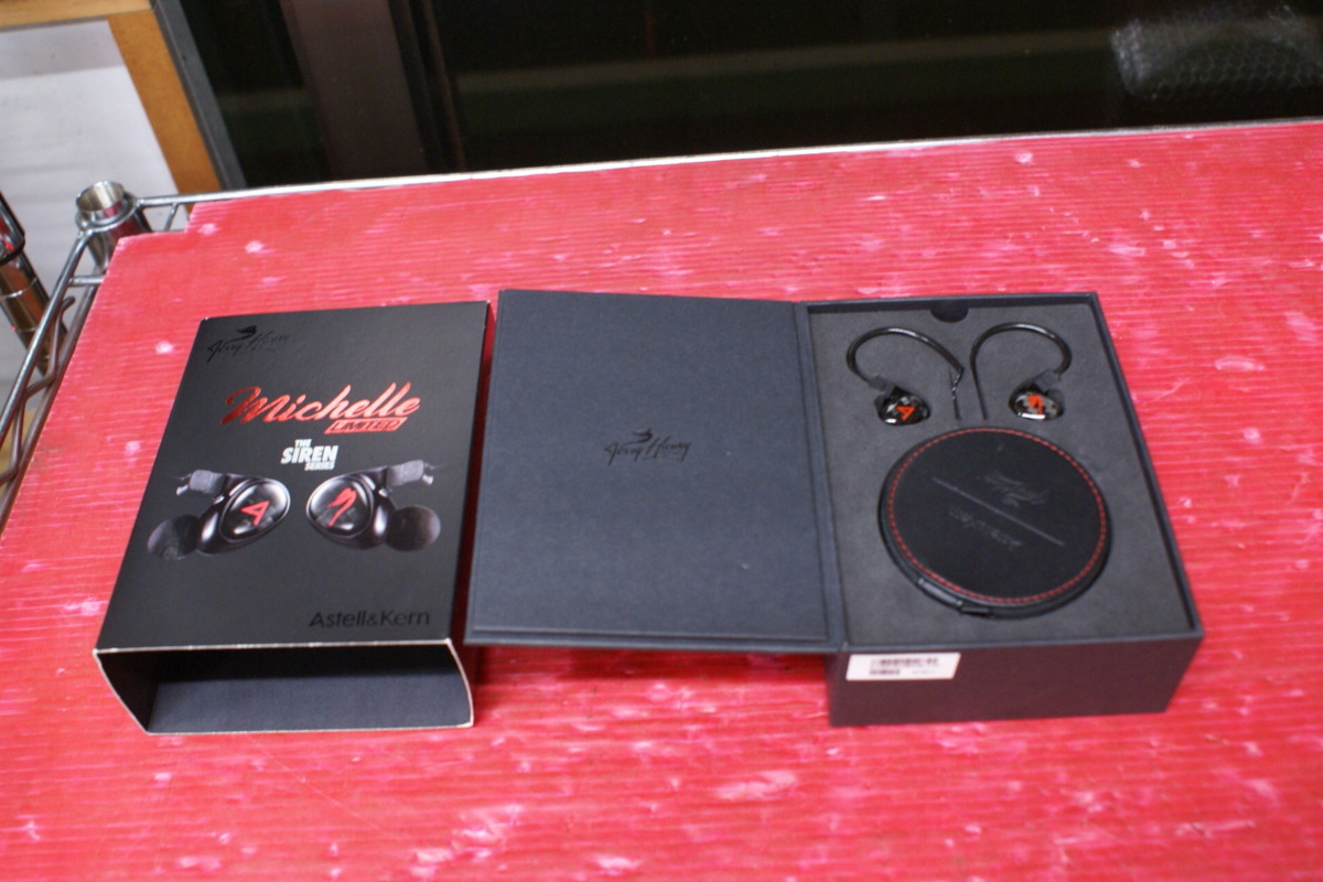 □中古□iRiver Michelle Limited (Black) (イヤフォン) 新製品