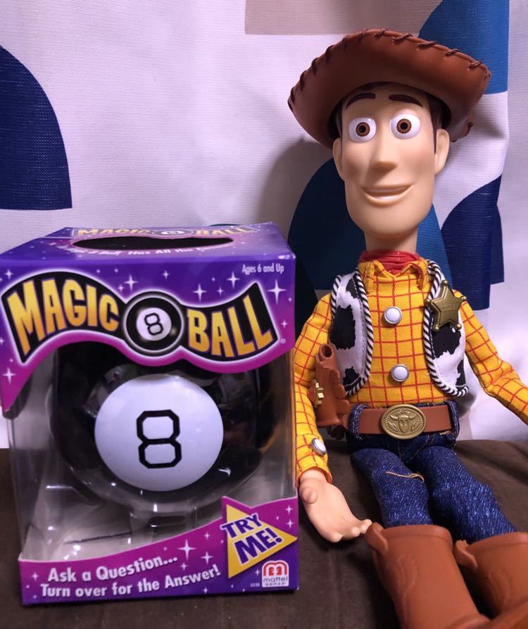 新品マジック8ボール トイストーリー マテル 原寸大 ムービーサイズ 占い玩具