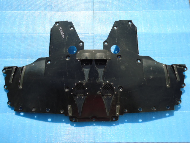 ☆フェラーリ　Ｆ４５８チャレンジ用　純正　フロントアンダーパネル　８４１５４５００　新品☆