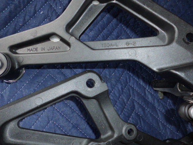 ★ KAWASAKI カワサキ ゼファー1100 純正 ステップ ペダル 左右セット ★_9