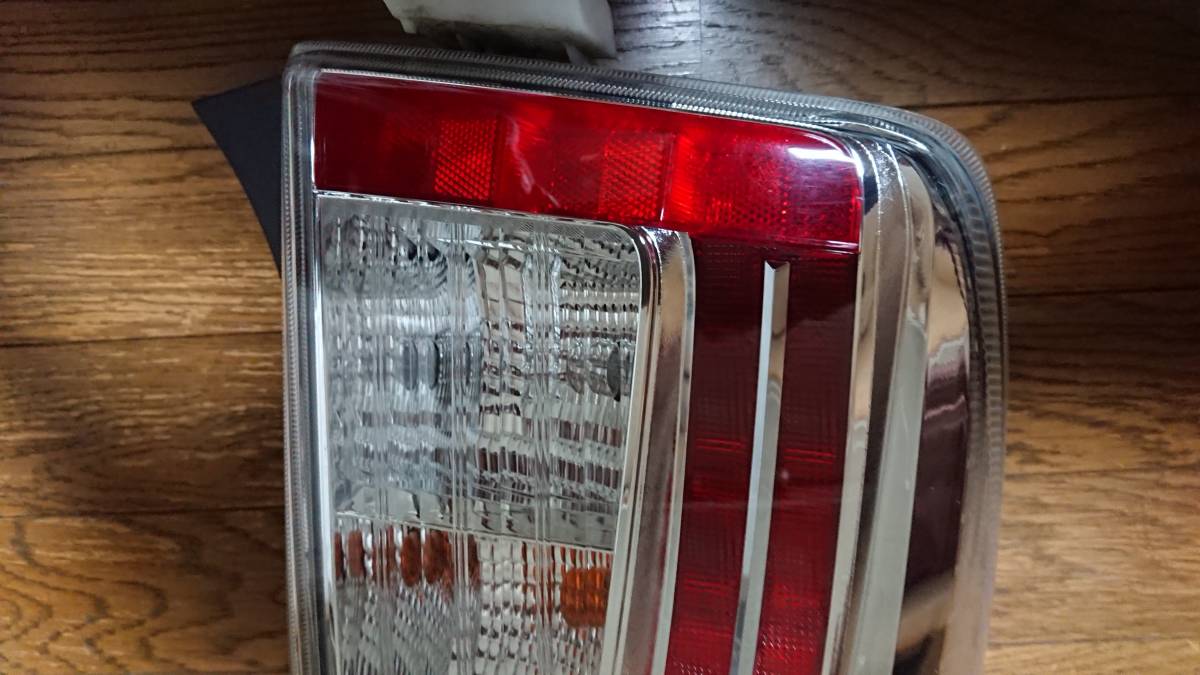 美品 後期 純正 左 助席 プリウス 30 テールランプ LED 47-55 【公式通販】