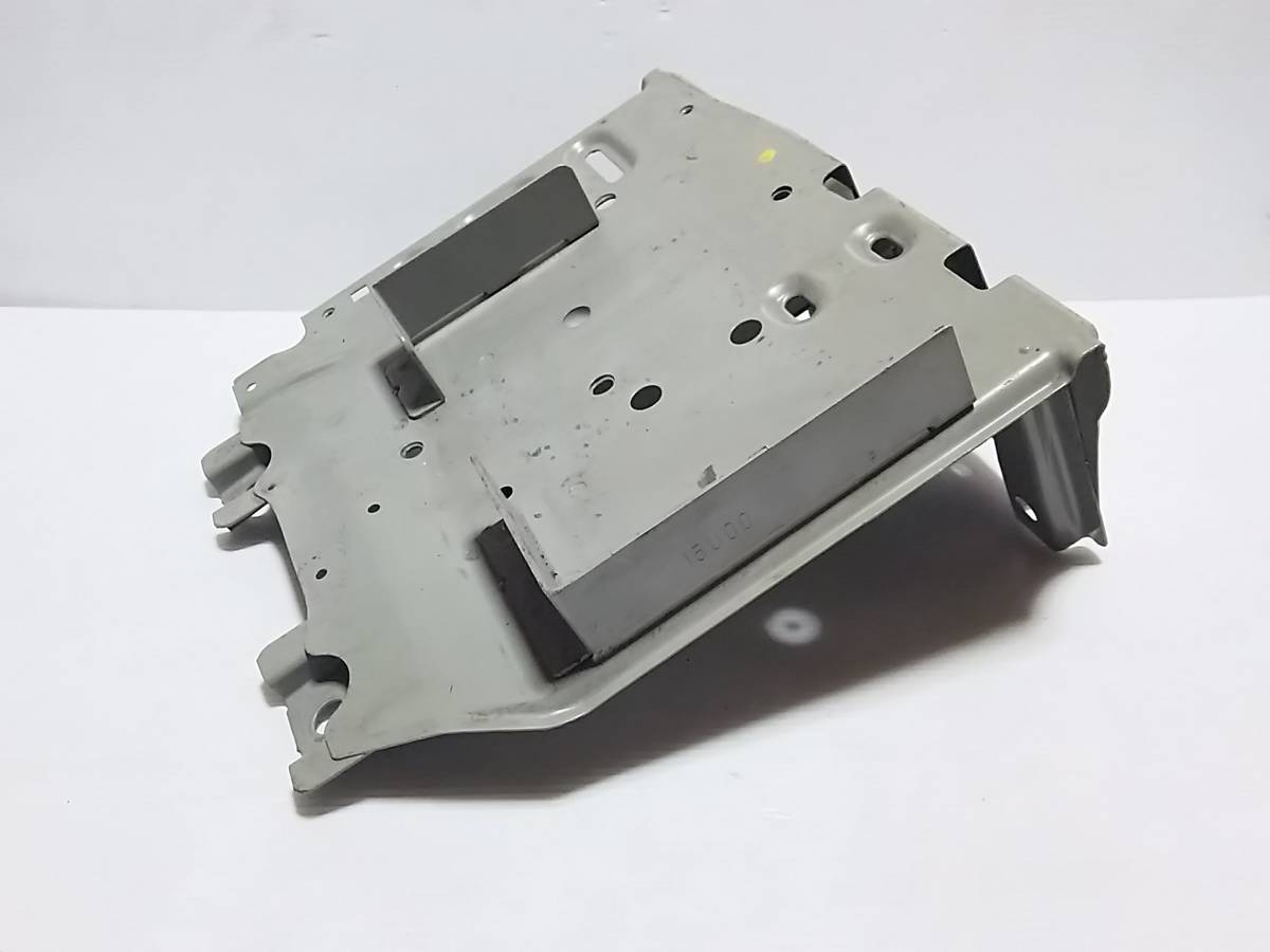 パーツ 新品 ! BNR32 スカイラインGT-R バッテリーステー !!