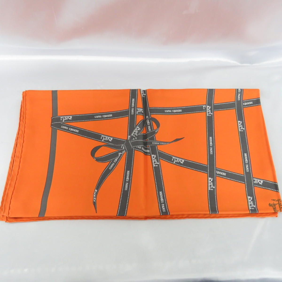 【美品】HERMES エルメス ショール・スカーフ 大判 90㎝ シルク オレンジ 838117343