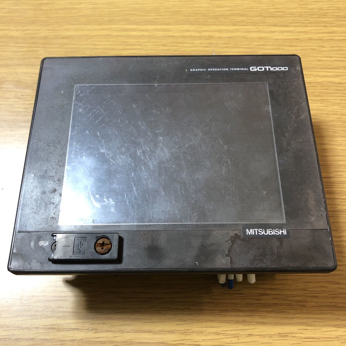 特価格安 三菱シーケンサー タッチパネル GT1150-QLBD