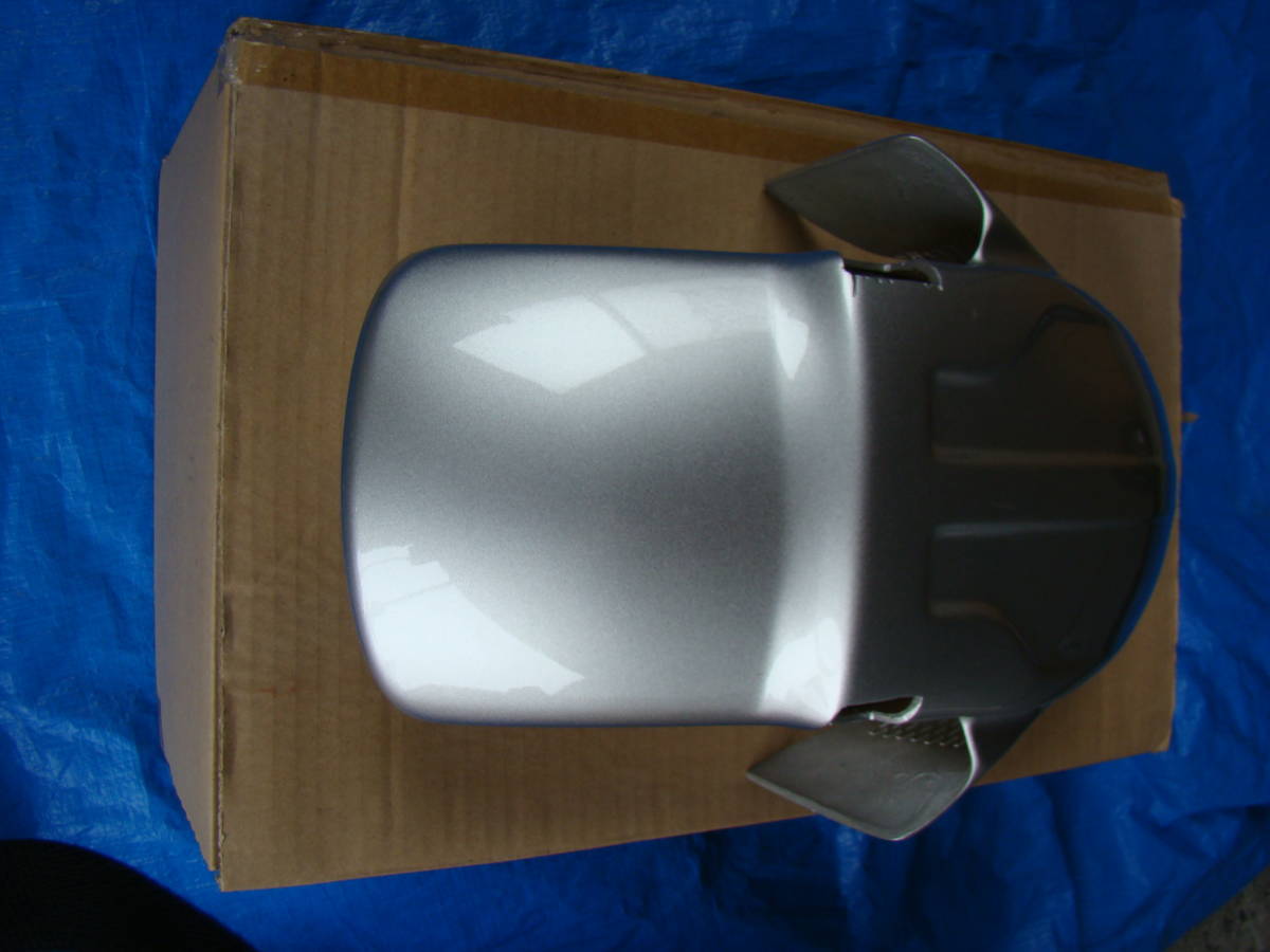 X4 SC38 XJR1300用改 17インチ フロントフェンダー 中古美品！ 自作・ワンオーナー品 POSH 一流メーカー品　