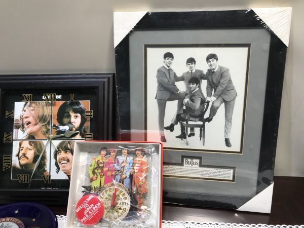 THE Day's Night Hard ビートルズ ビートルズのデビューシングル『LOVE DO』発売60周年を記念した ME A 来日60周年を BEATLES（ザ・ビートルズ）」の 伝説的ロックバンド「THE BEATLES オフィシャルウオッチ グッズ 60周年記念ウオッチ／プレミアム