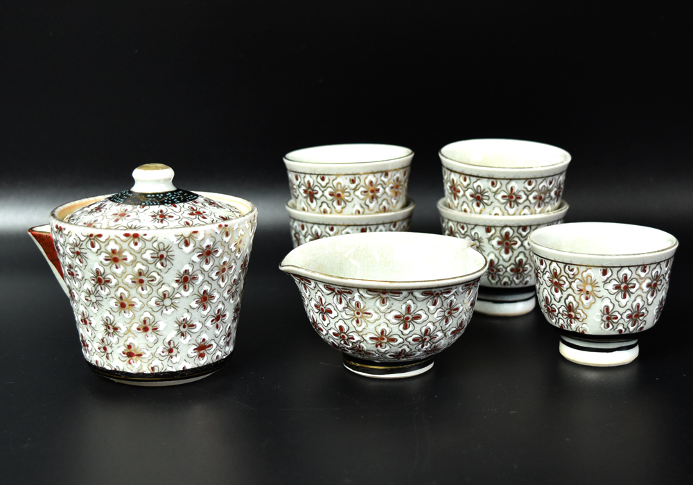 ▽九谷 煎茶器揃 金彩花模様 宝瓶 急須 湯冷 煎茶碗5客 茶器 煎茶道具