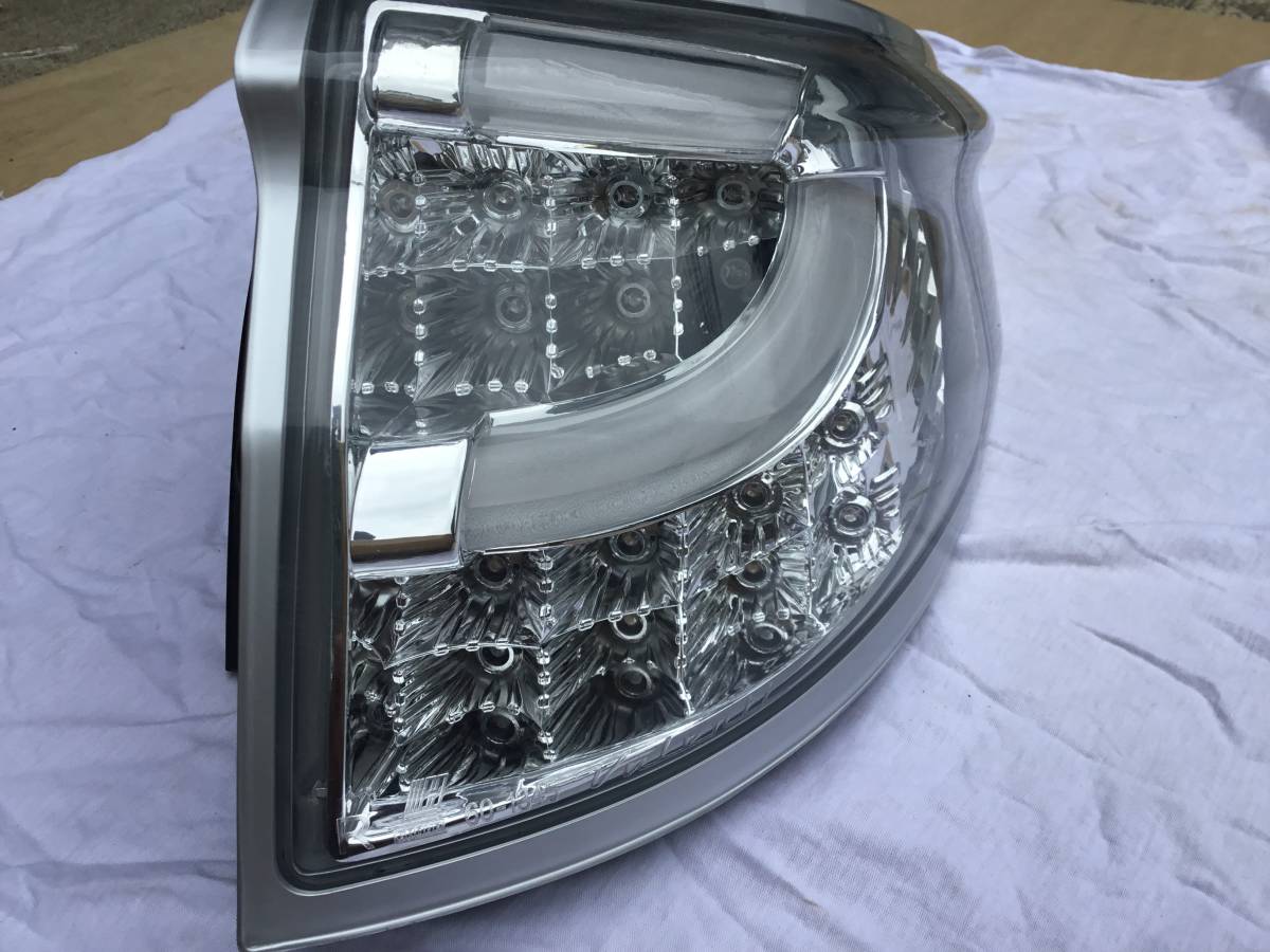 VALENTI(ヴァレンティ) Onlineショップ通販auto-ACP エスティマ ジュエル ヴァレンティ 新車 単品①送料無料 エスティマ前期中期 Valenti ヴァレンティ バレンティ ジュエルLEDテールランプ 点灯確認済み バラ売り右外側のみ