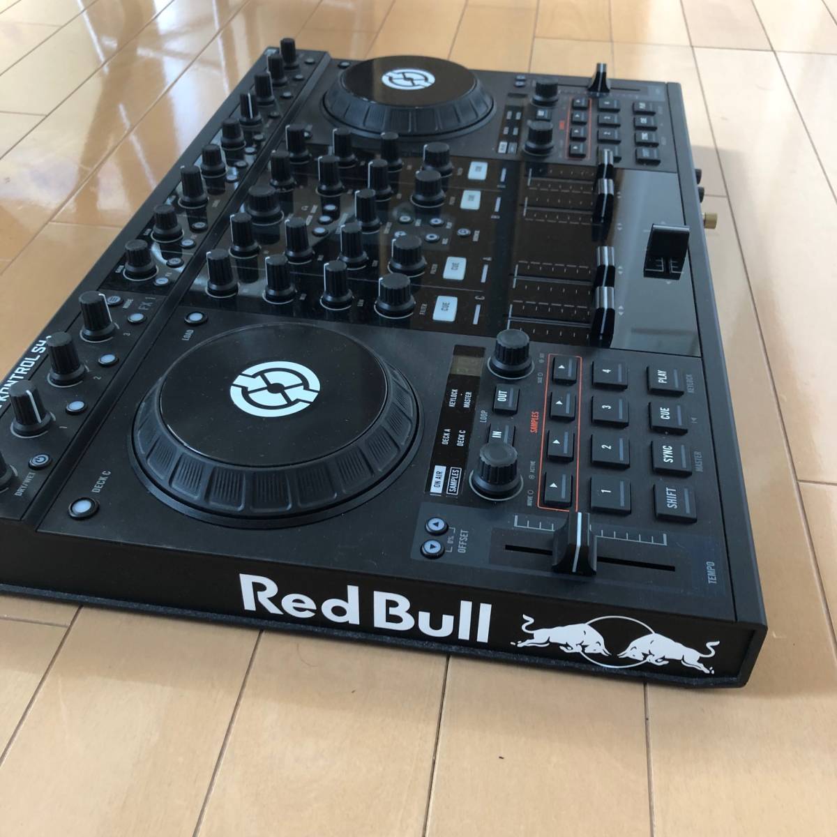 DJコントローラー TRAKTOR KONTROL S4★専用クリアケース付き_2