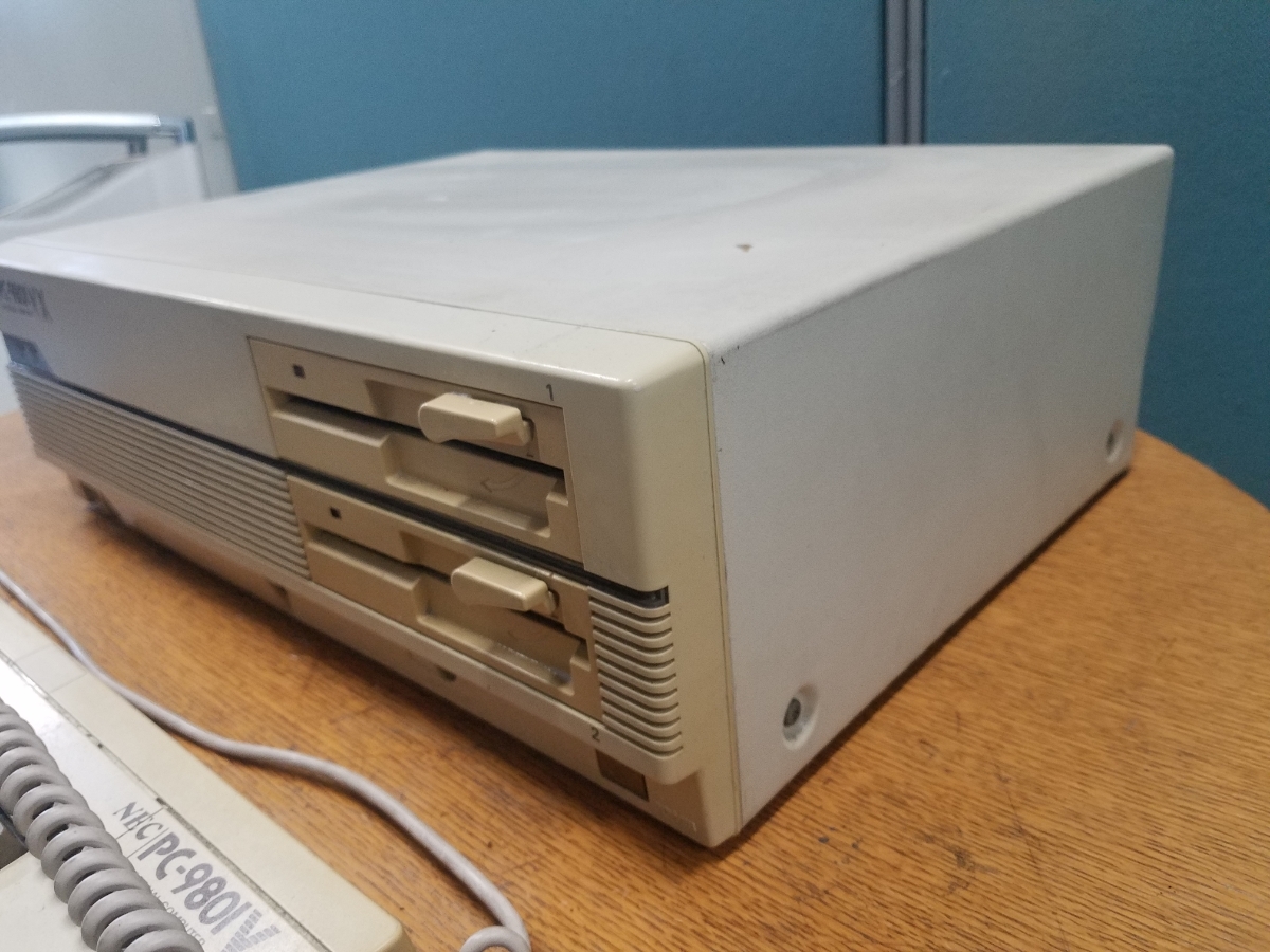 NEC PC-9801VX 通電OK キーボード付 NEC PC98 通電確認 ジャンク扱品