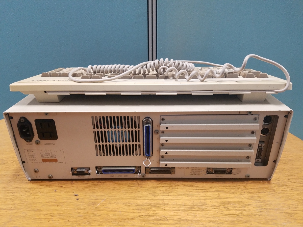 NEC PC-9801VX 通電OK キーボード付 NEC PC98 通電確認 ジャンク扱品