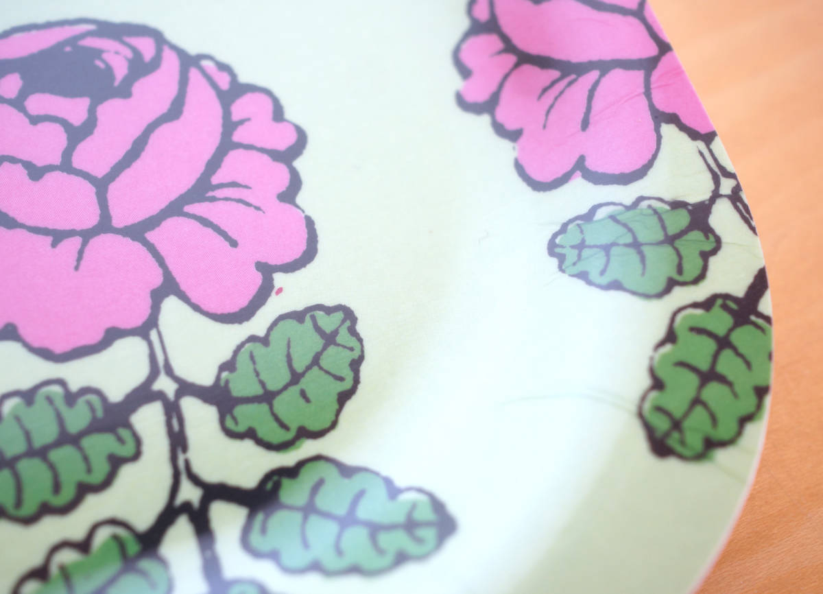 マリメッコ ヴィヒキルース Vihkiruusu 黄緑/ピンク トレイ 限定品  