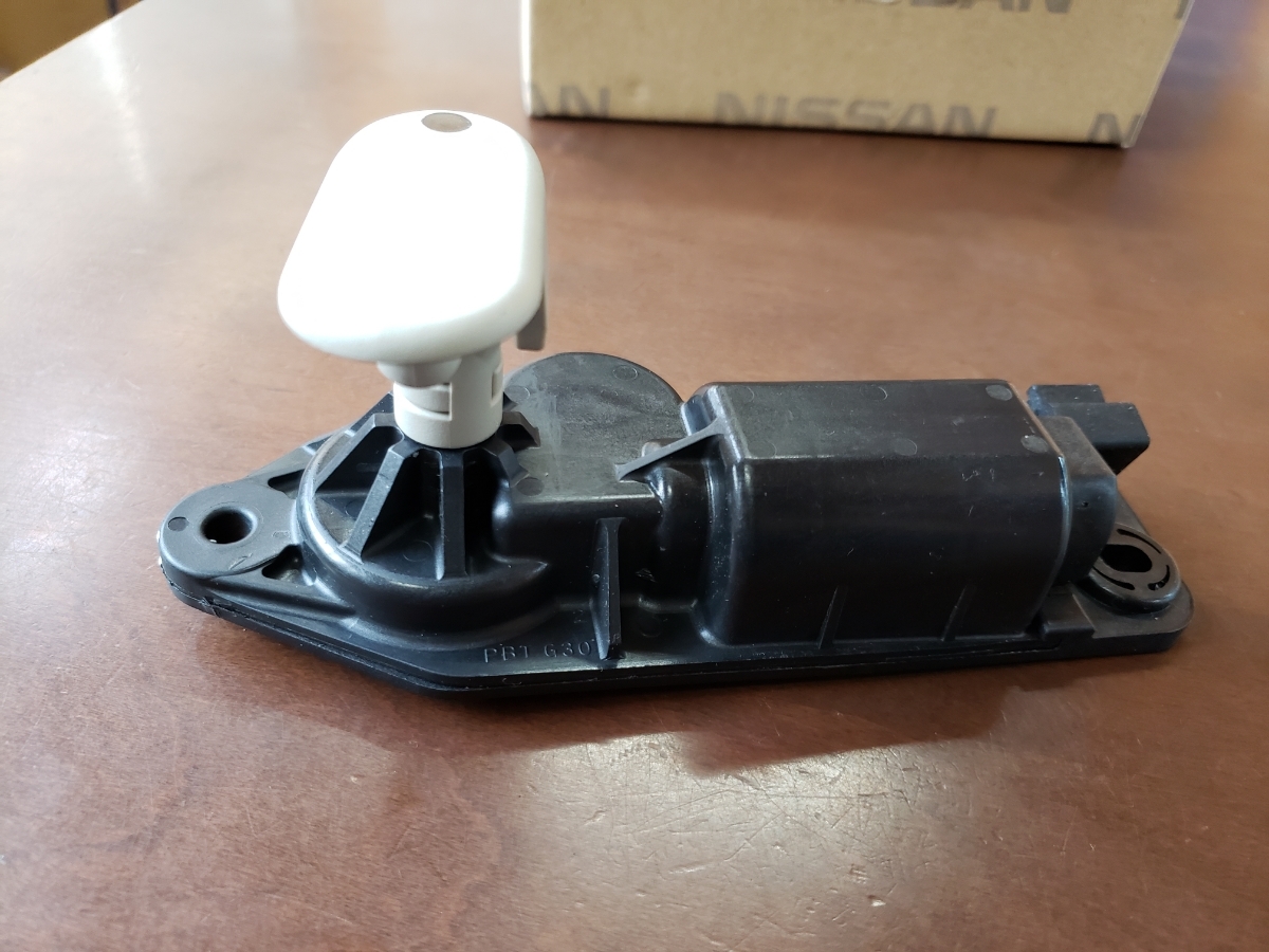 エルグランド e51（パワーウィンドウモーター｜電子パーツ