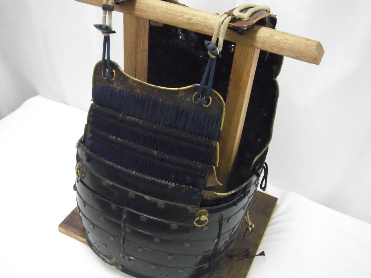 珍品資料　『瑠璃斎胴』　　武具 甲冑 鉄錆地瑠璃斎腰取二枚胴具足／ホームメイト KOGIRE-KAI - 国内外 東京書芸館公式通販ウェブサイト 兵庫県立歴史