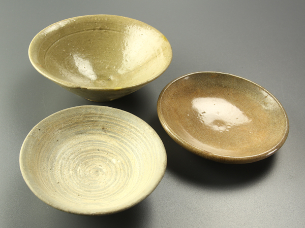 李朝　茶碗　中国　骨董品　アンティーク 李朝 - 高麗青磁平茶碗 茶碗 青磁茶碗 骨董と詩学 Antique &amp