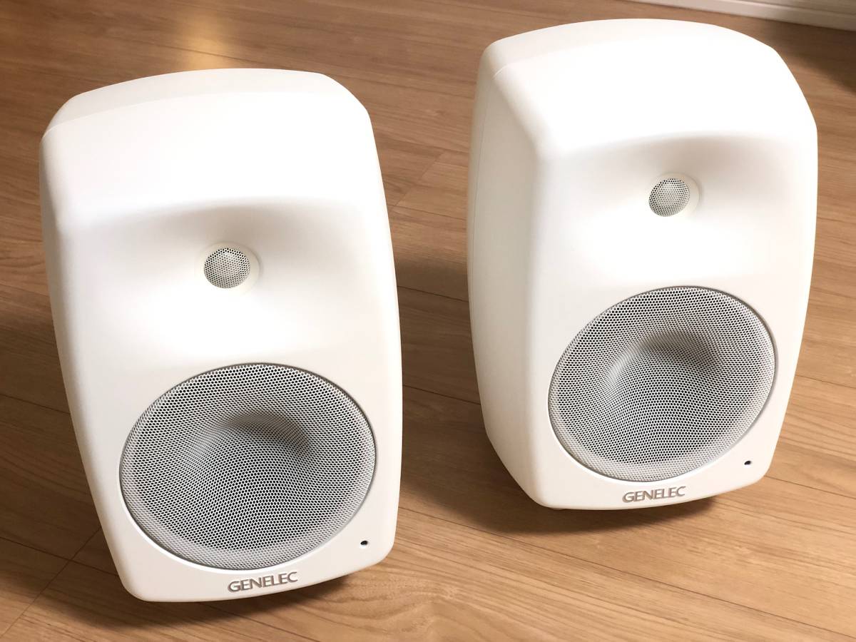 ◎美品！GENELEC ジェネレック パワードスピーカー ペア「8040A」白・ホワイト シリアル連番 モニタースピーカー 定番・スタジオモニター