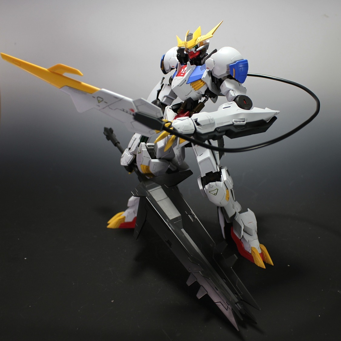 1/100 ガンダムバルバトスルプス 徹底改修塗装済完成品 Amazon