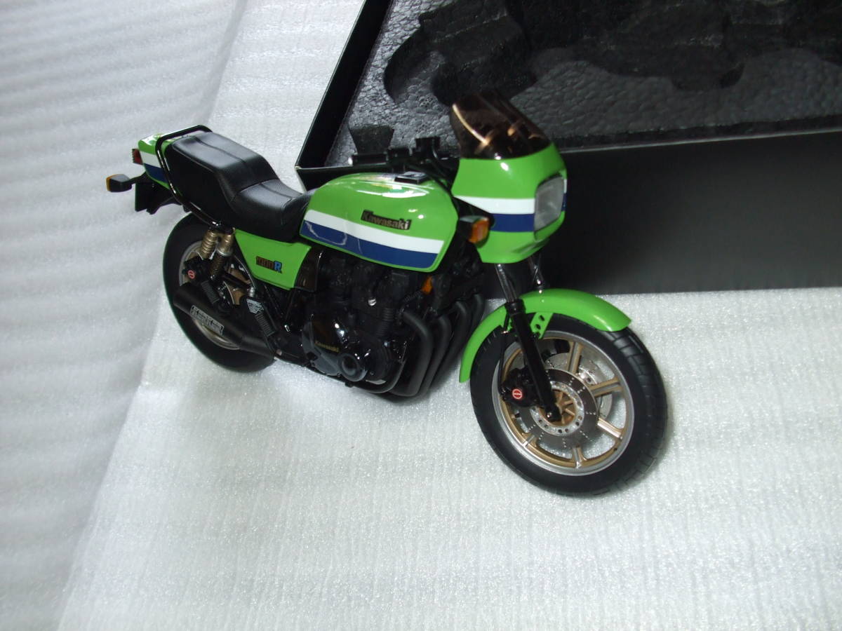 ミニカー Kawasaki Z1000R1 BK127 ウィッツ WIT's 1/12 カワサキ KAWASAKI Z1000R1 マイルストーン BK127