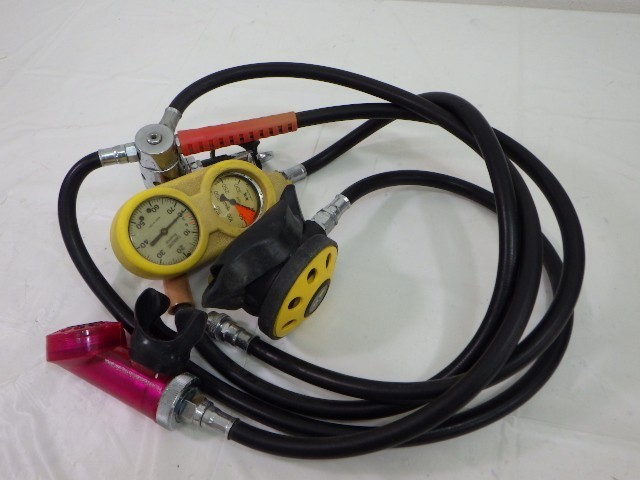 レギュレーター スキューバダイビング機器メーカー SCUBA AQUATEC 