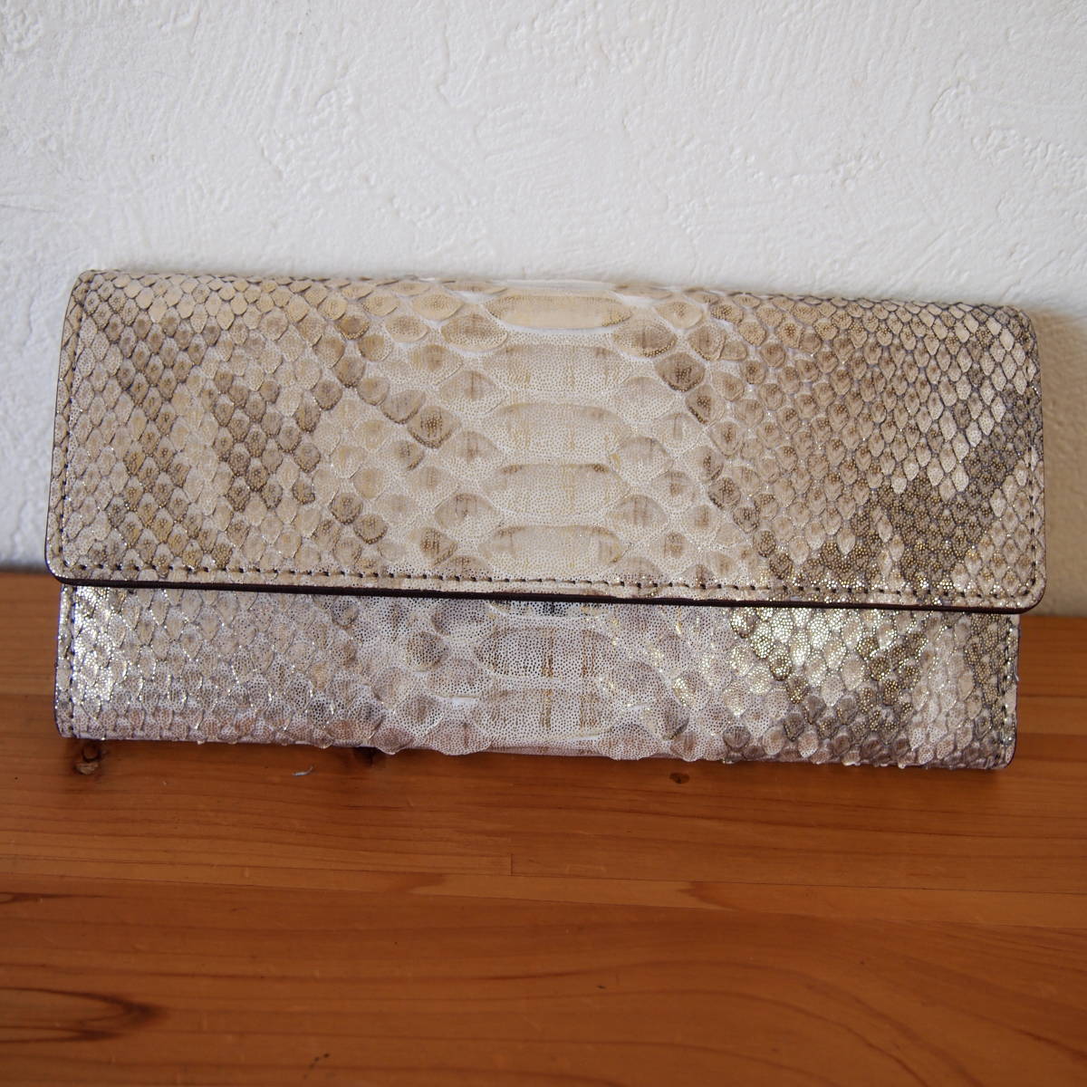 ◆未使用サンプル品*箔加工*パイソン*蛇*ヘビ*長財布*財布*ウォレット*シャンパンゴールド◆