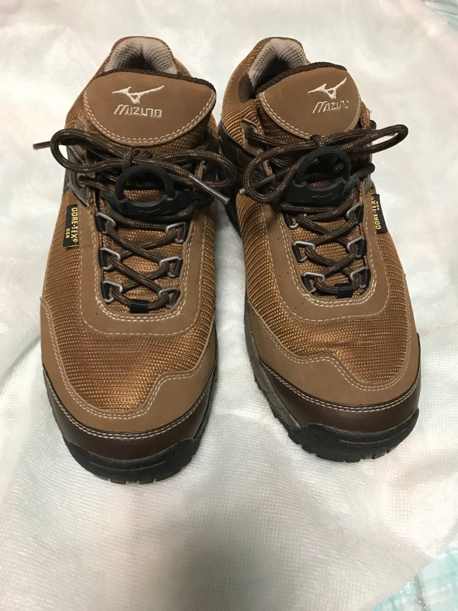 セール，送料無料 ミズノ ゴアテックス/ レディース トレッキングシューズ/23.5cm(23.5cm)｜売買されたオークション情報、yahooの商品情報をアーカイブ公開 - オークファン 23.5cm