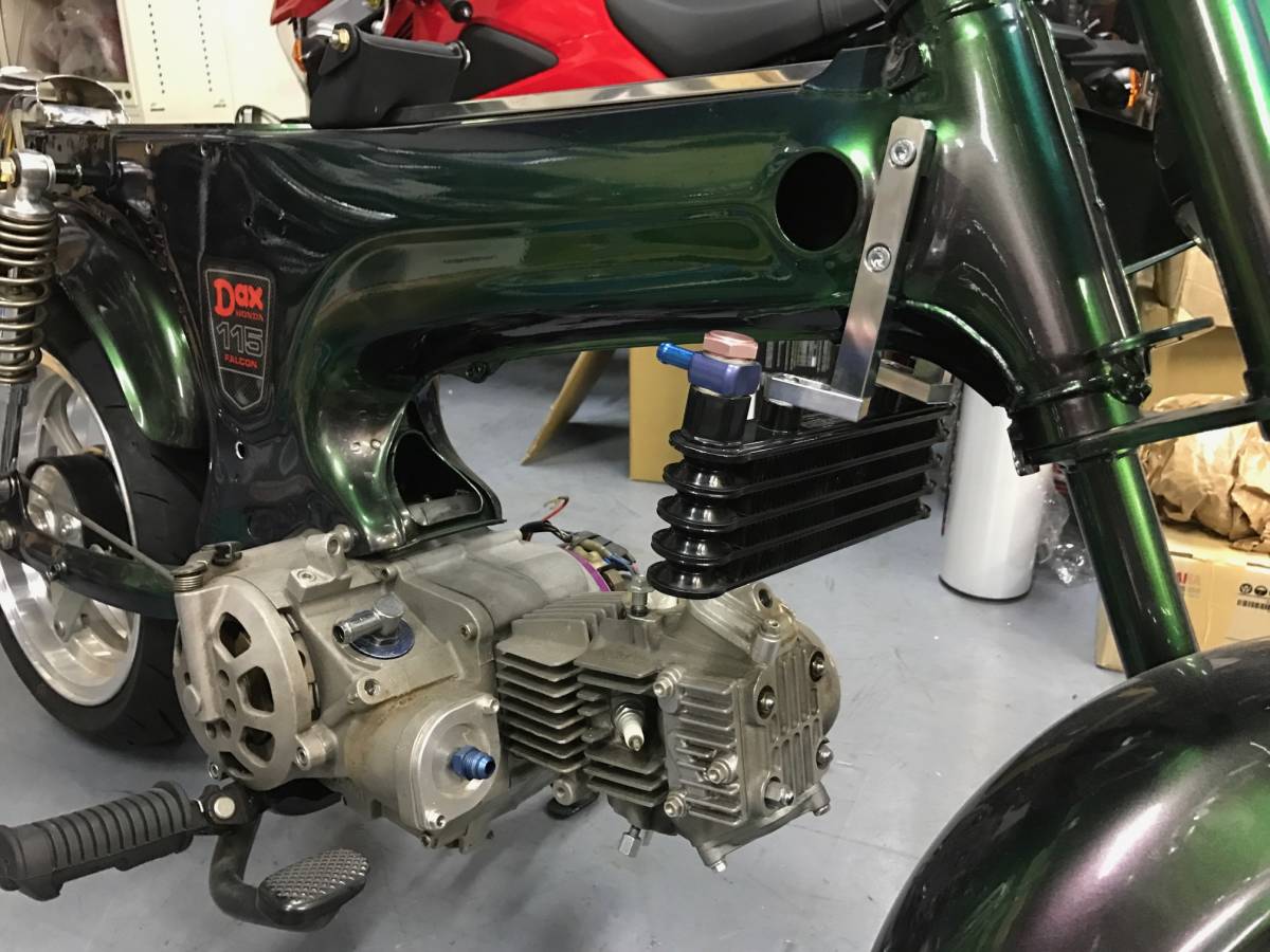 DAX 旧型6V ダックス用 オイルクーラーステー Falcon製 360°装着