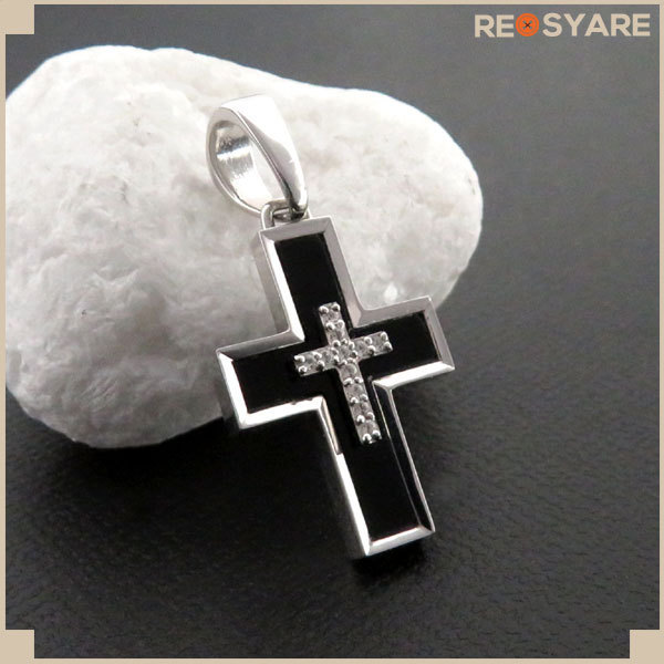新品同様*ジャスティンデイビス*SPJ120*Classical Pendant*オニキス ×ホワイトトパーズ*クロス*ペンダント*トップ*チャーム*SV925*38724