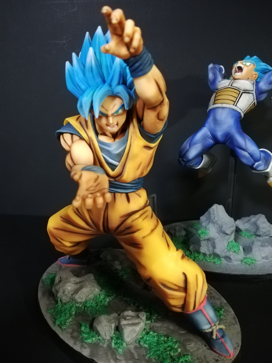 悟空　リペイント 驚くべき価格 悟空/ベジータ/ ドラゴンボール超戦士列伝 フィギュア