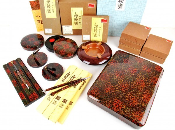 【赤字超特価，新作】 伝統工芸 津軽塗 唐塗り 漆器 色漆 斑点模様 天然木他 文房具セット 文箱 書籍箱 ボールペン ペン立て 印鑑ケース 灰皿 研ぎ出し変わり塗り(硯箱、文箱)｜売買されたオークション情報、yahoo 硯箱、文箱
