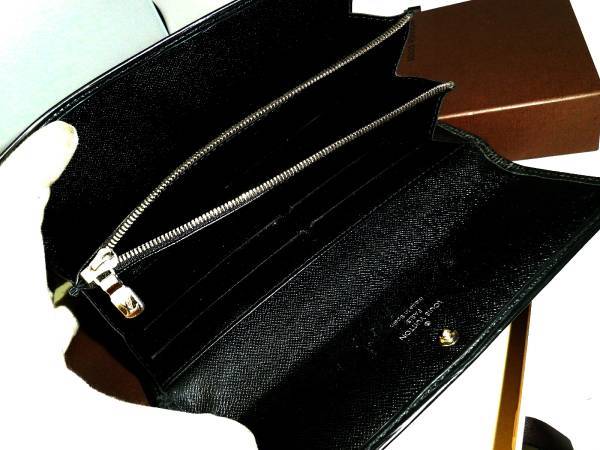 □【美品！】本物サラ！☆ヴィトン【銀ロゴの6枚カード】ファスナー長 