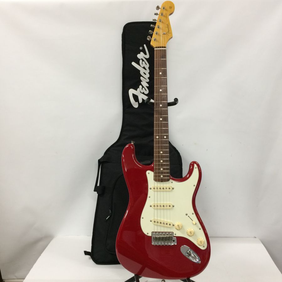 Fender JAPAN / STRATOCASTER / ソフトケース付属 / エレキギター
