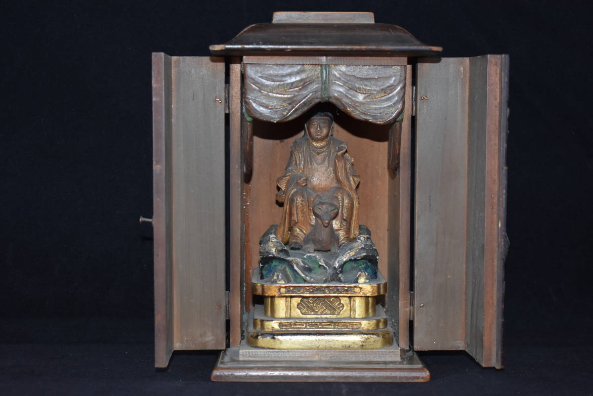 うぶ品　時代物　仏教美術木彫細密仏像　厨子付　