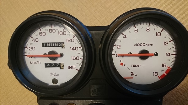 ホンダ ホーネット250 純正部品（バイク メーター、インジケーター