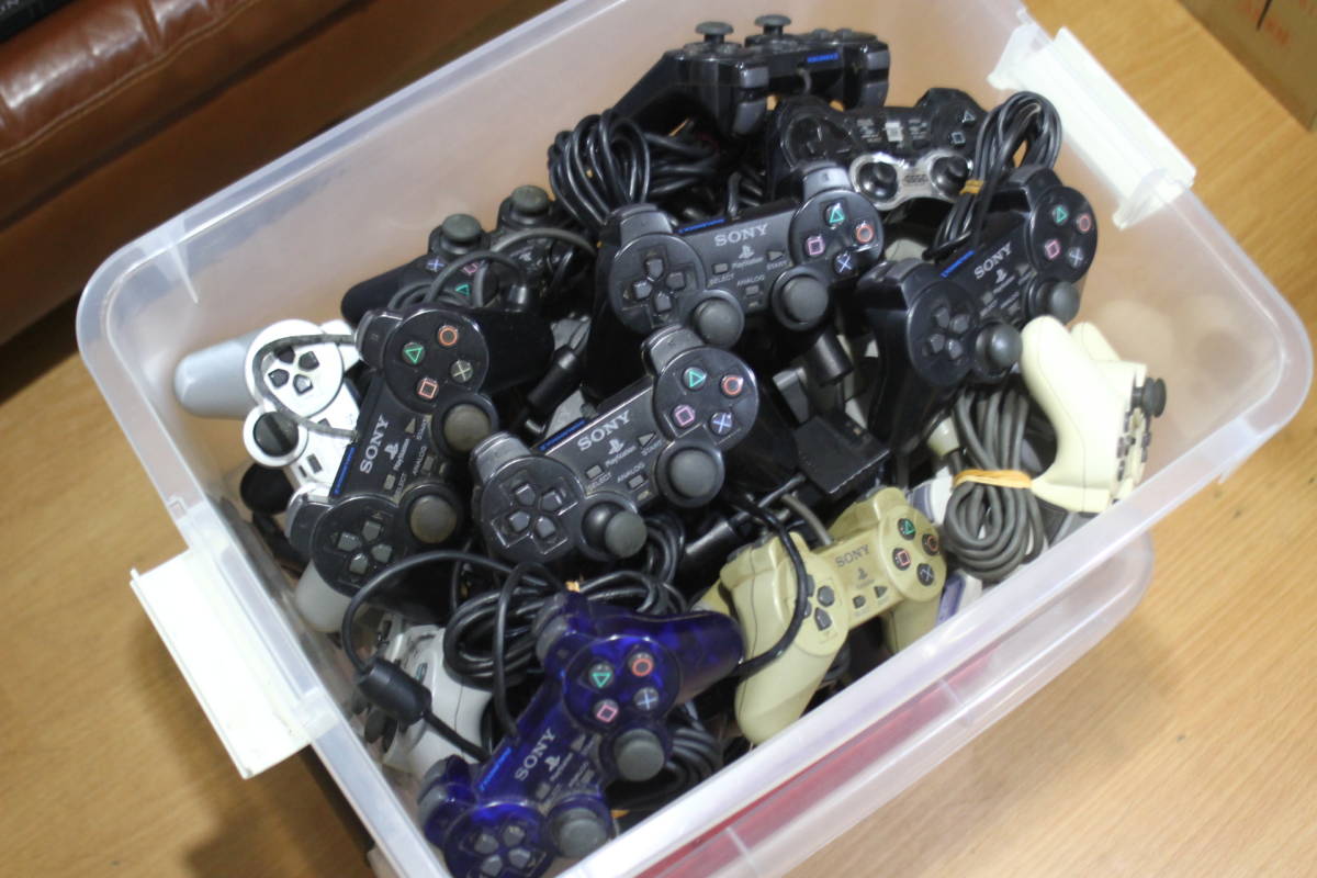 人気，お得 SONY ソニーPS/PS2コントローラージャンク まとめて５０個セット(アクセサリ、周辺機器)｜売買されたオークション情報、yahooの商品情報をアーカイブ公開 - オークファン 本体、アクセサリー