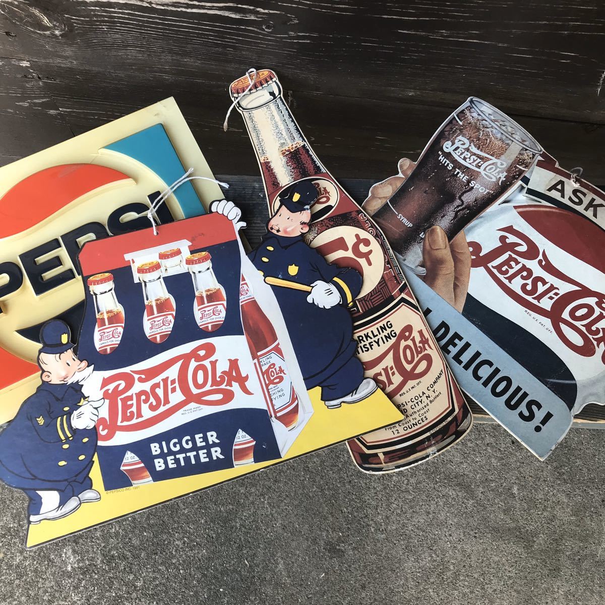 【低価，新作登場】 ペプシ 看板 4セット made in USA ビンテージ アンティーク ノベルティー PEPSI コーラ アメリカ雑貨 アメリカン 壁掛け カフェ(看板)｜売買されたオークション情報、yahooの商品情報をアーカイブ 看板