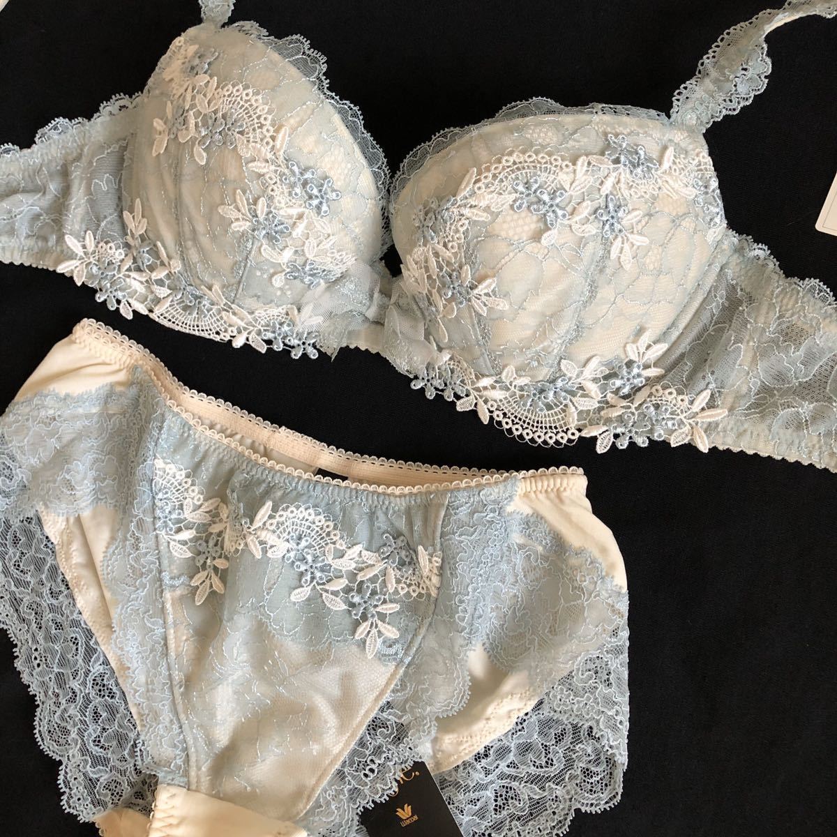 ワコール トレフル Wacoal Trefle ブラジャー&ショーツC75♡M Wacoal ワコール Trefle トレフル ブラショーツセット タグ付き新品